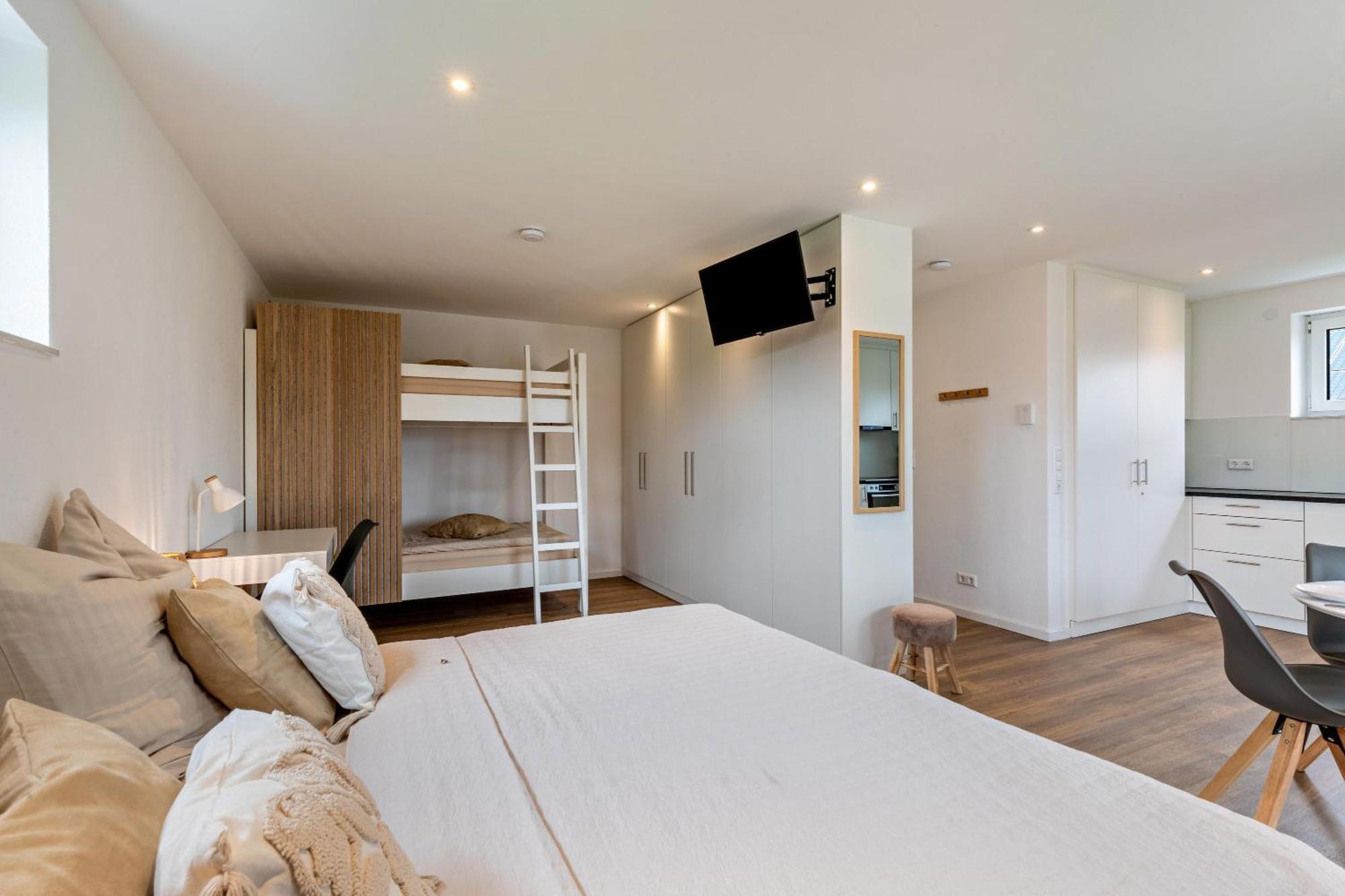 Studio 4 Parkside Apartments Günzburg Buitenkant foto