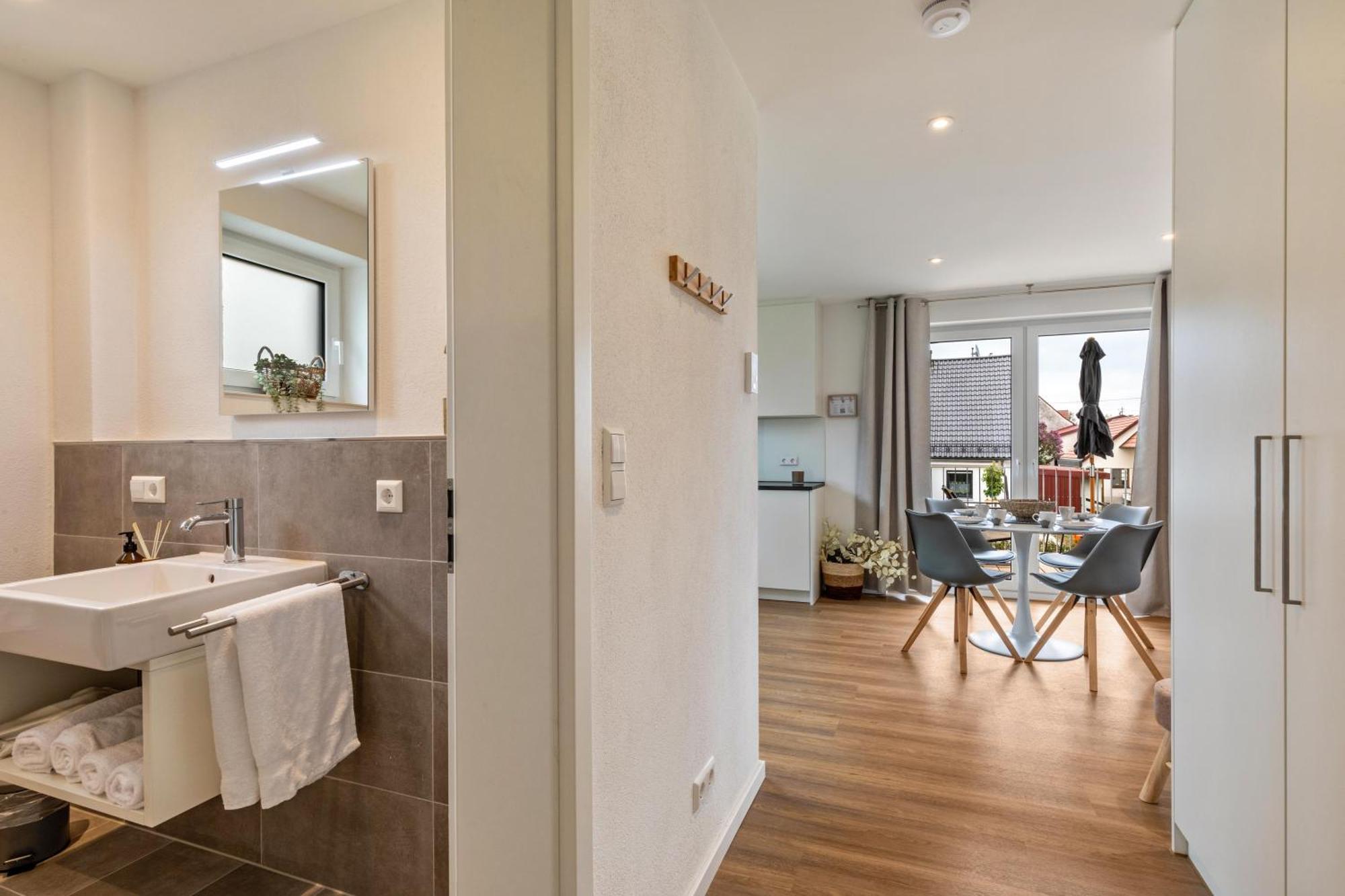 Studio 4 Parkside Apartments Günzburg Buitenkant foto